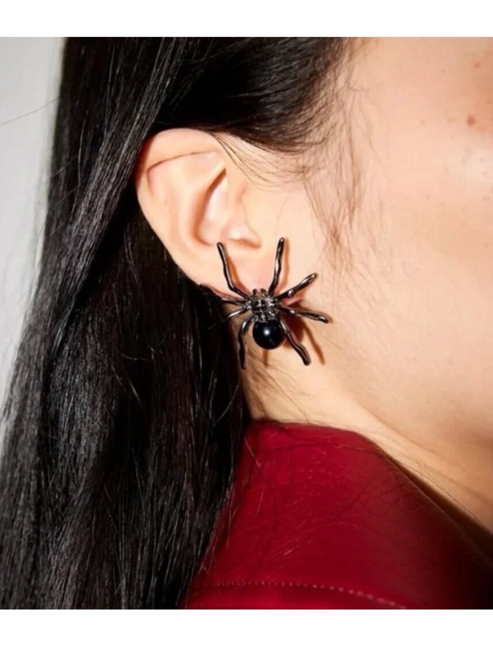 Urban Outfitters Black Spider Stud Earrings - Picture 3 of 4